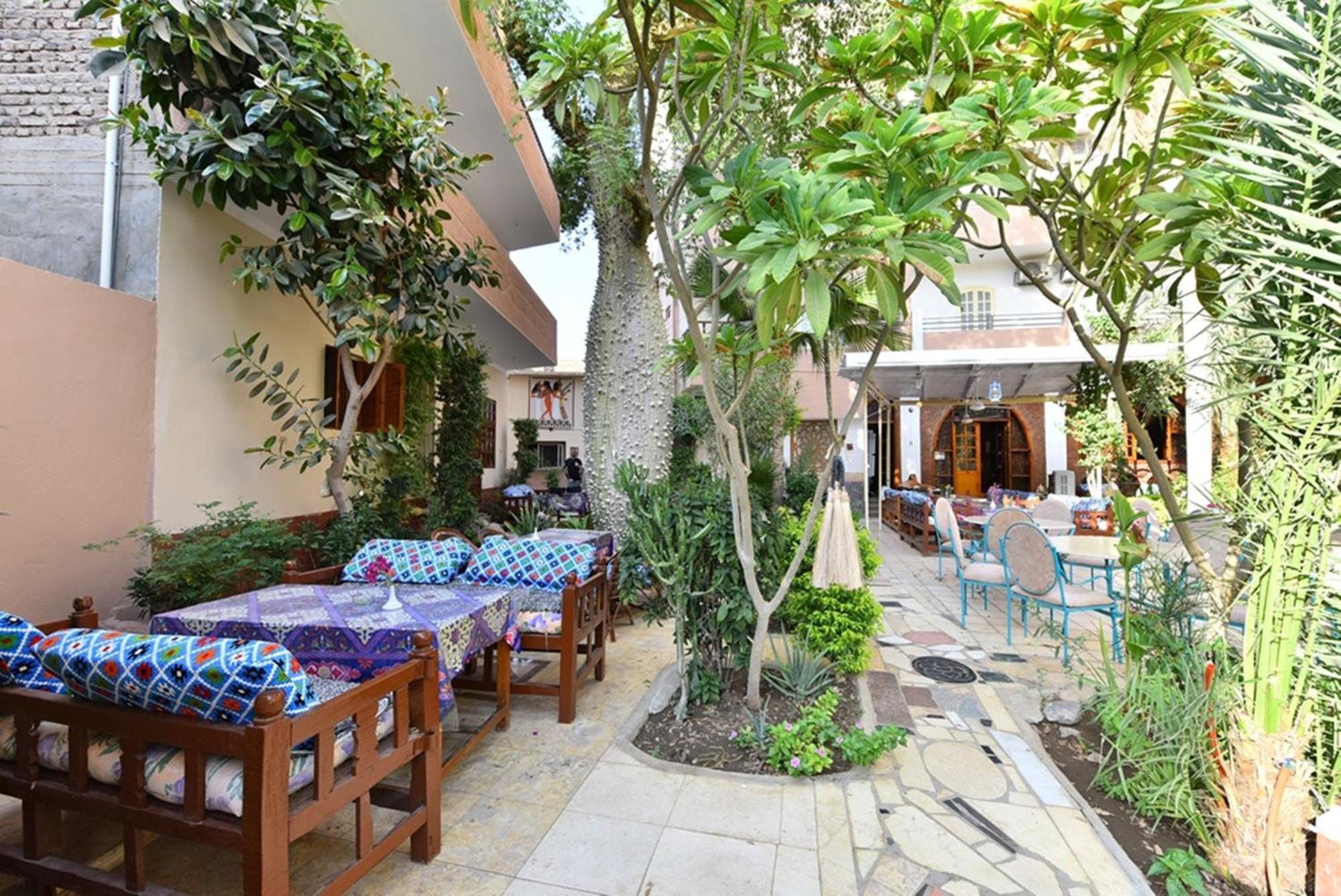 Amon Hotel Luxor Exterior foto