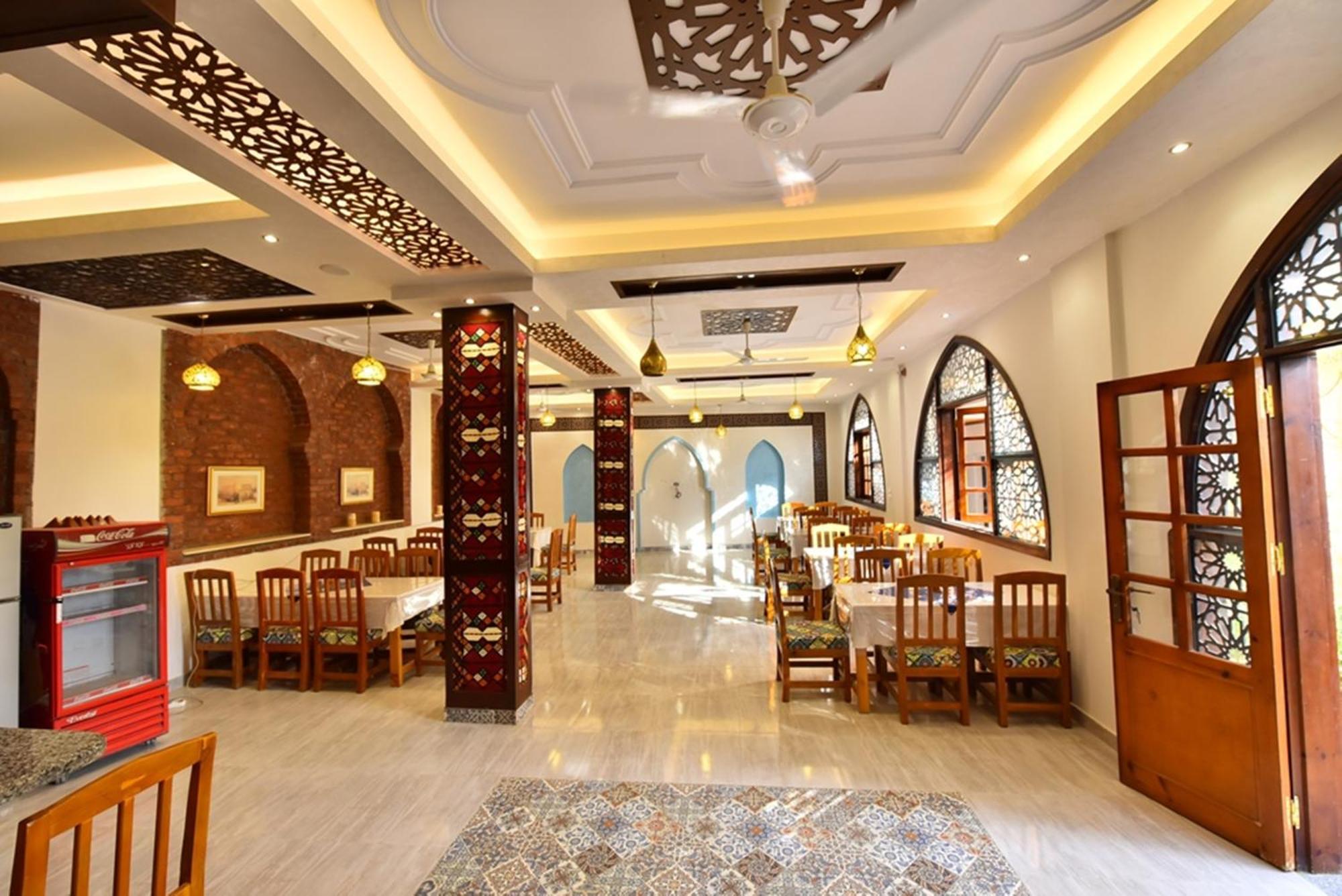 Amon Hotel Luxor Exterior foto
