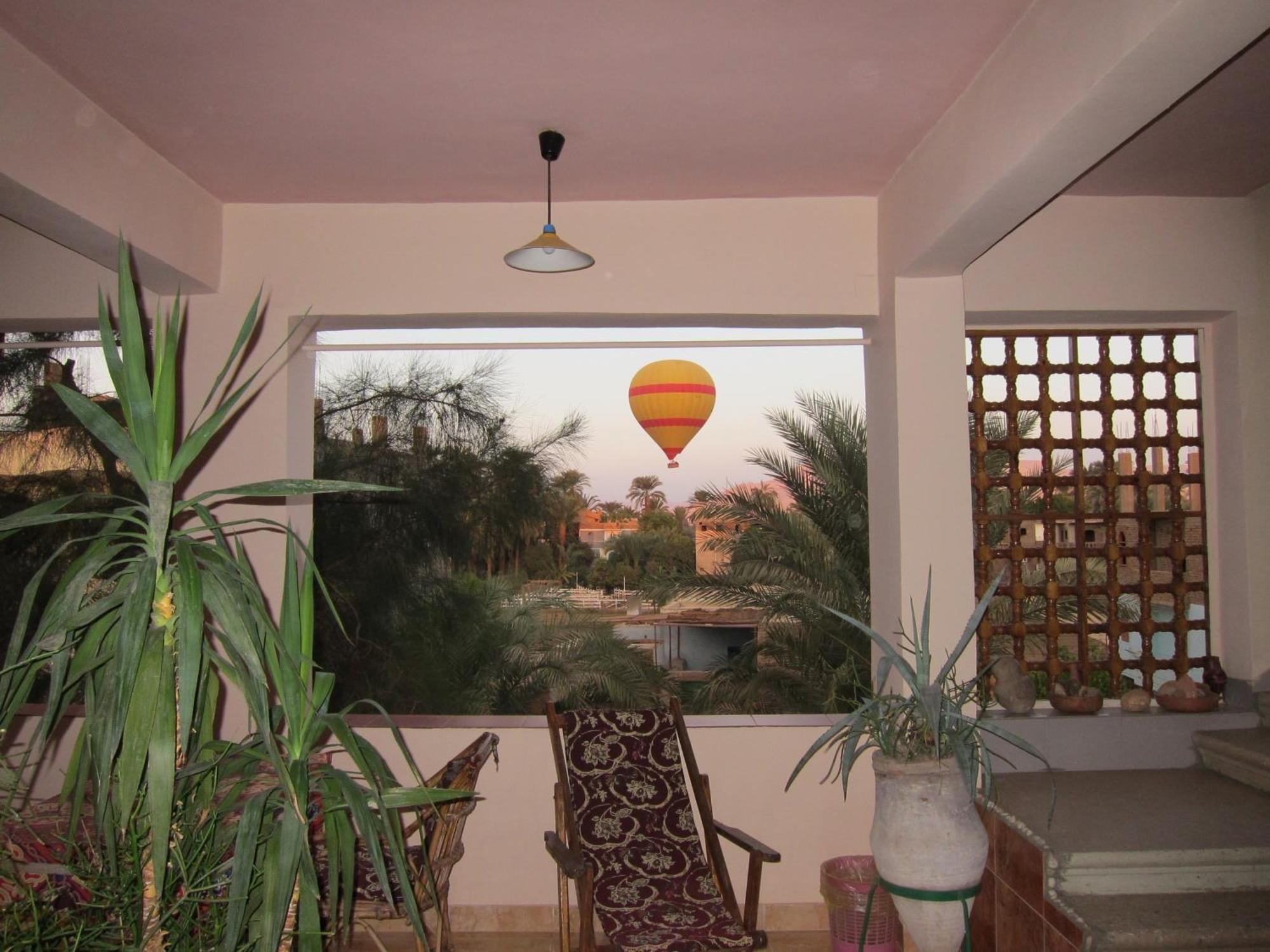 Amon Hotel Luxor Exterior foto