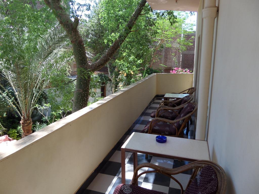 Amon Hotel Luxor Exterior foto