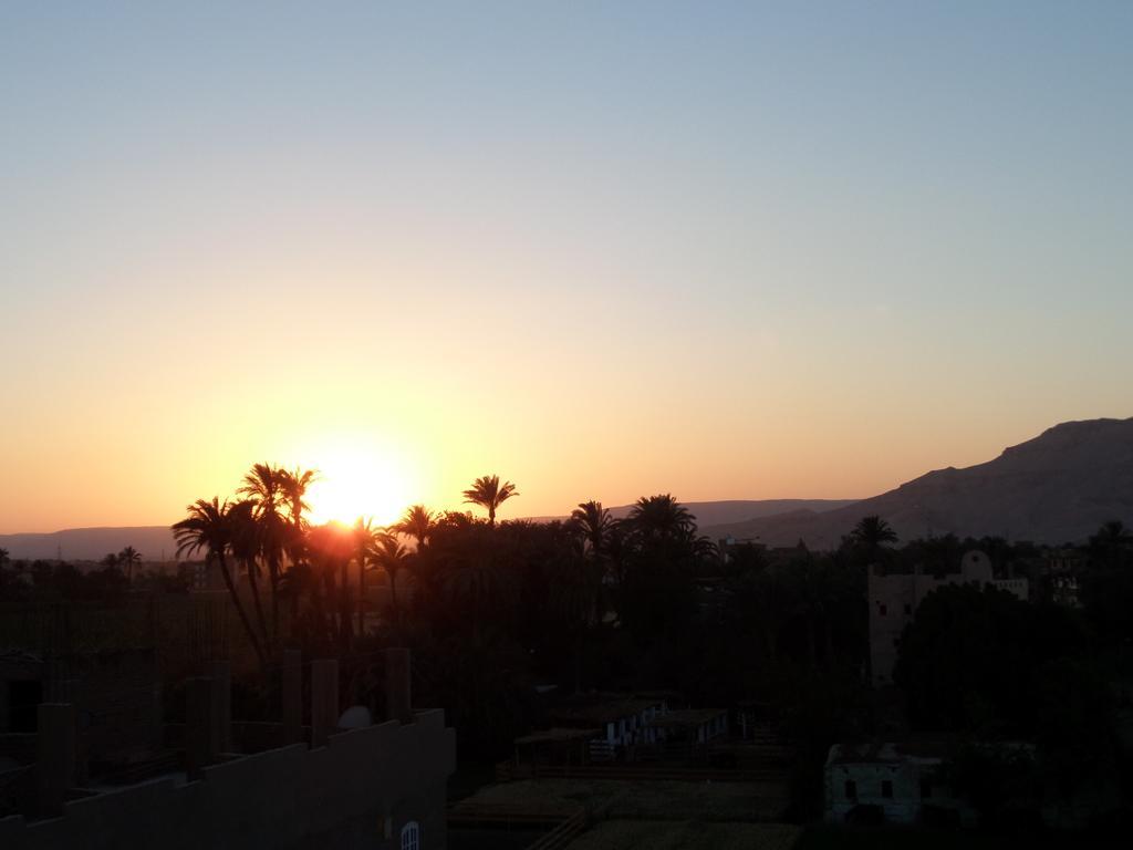 Amon Hotel Luxor Exterior foto