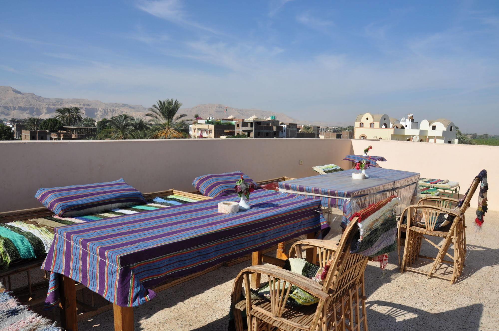 Amon Hotel Luxor Exterior foto